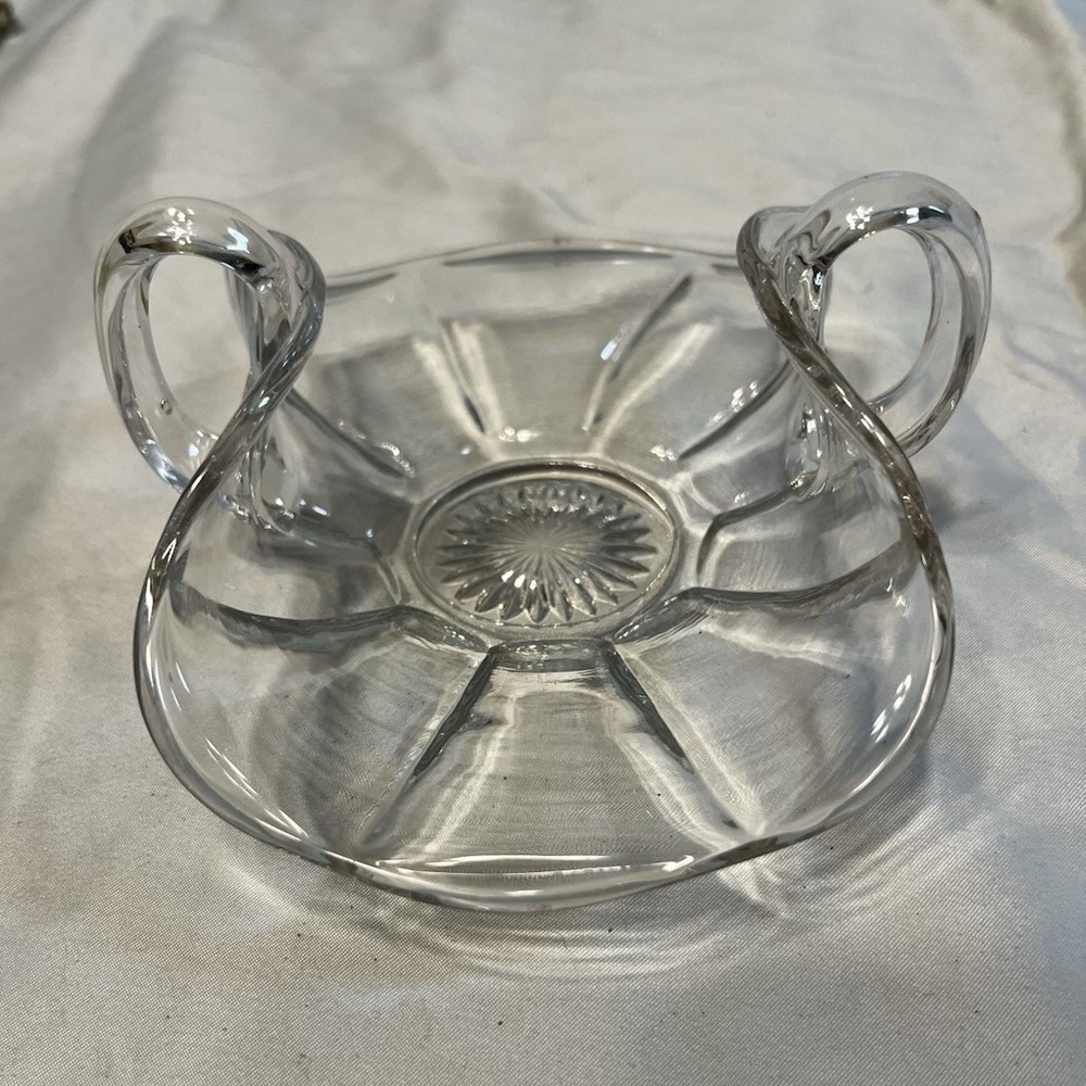 Vintage Clear Pressed Glass Bonbon Dish Double Handled Scalloped Candy Bowl‎ 7in